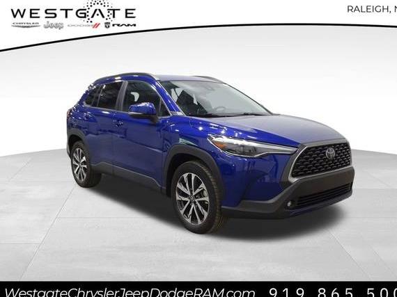TOYOTA COROLLA CROSS 2022 7MUEAABG4NV001102 image
